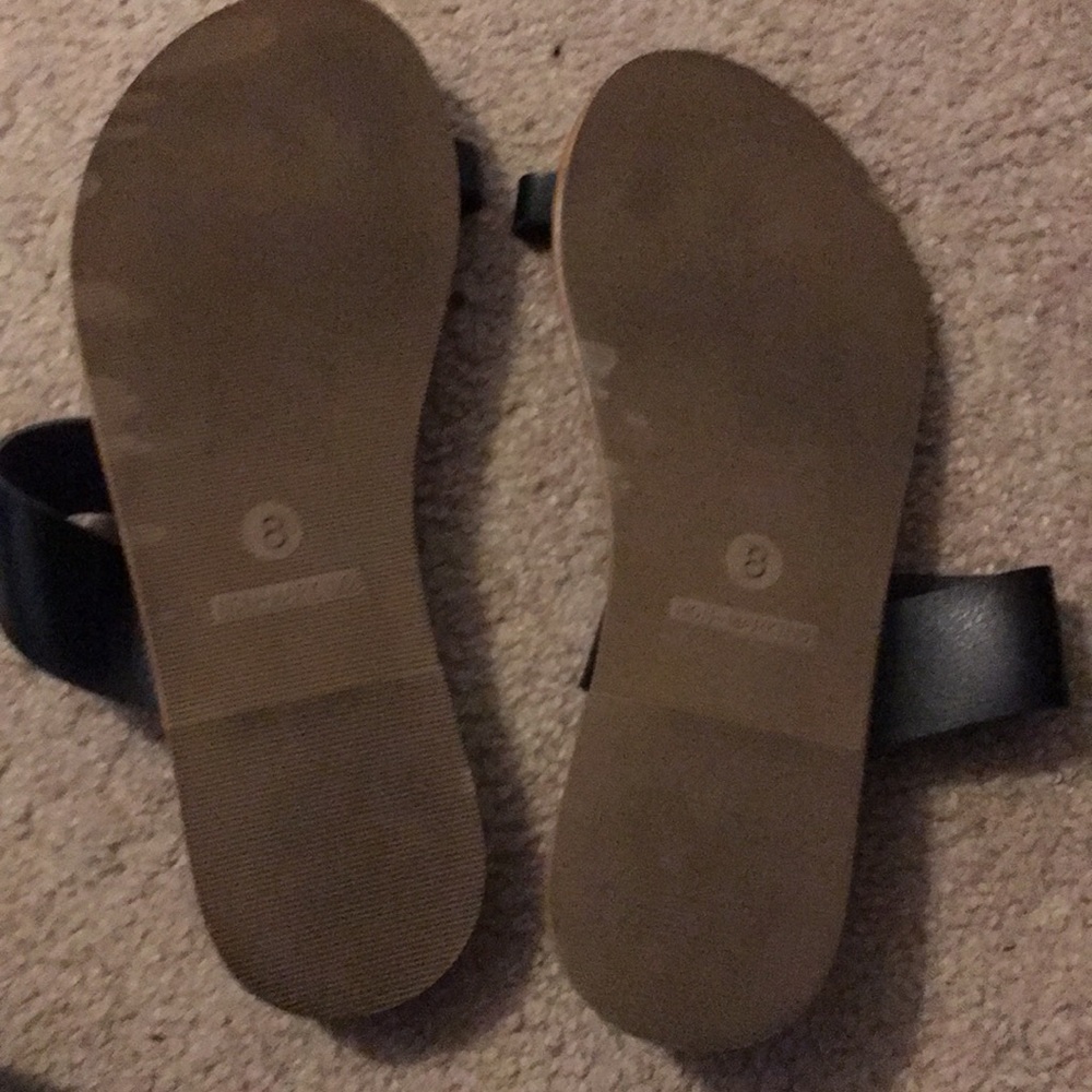 Sandals - Picture 2 of 3